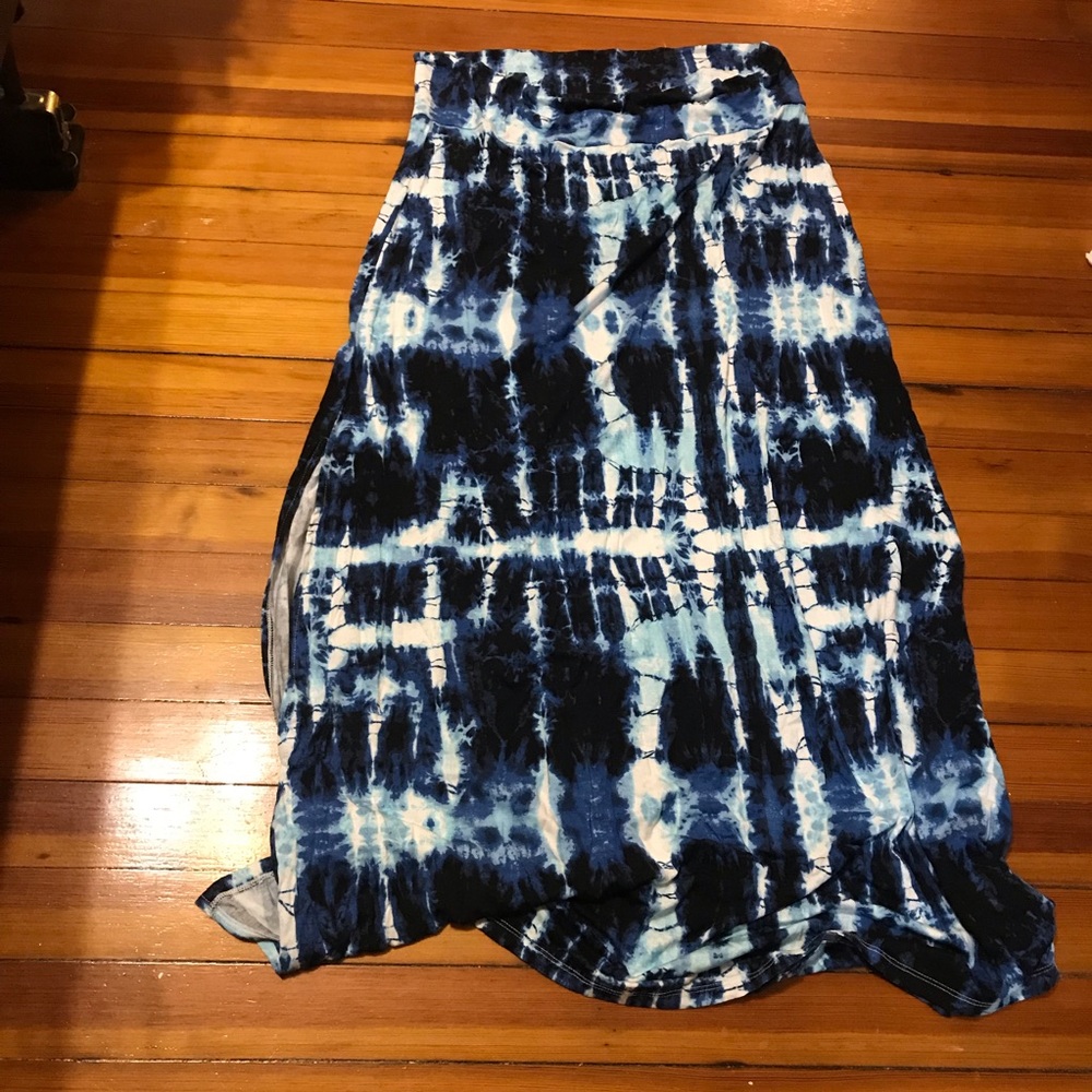 Charlotte Russe size xl blue tie dye maxi skirt